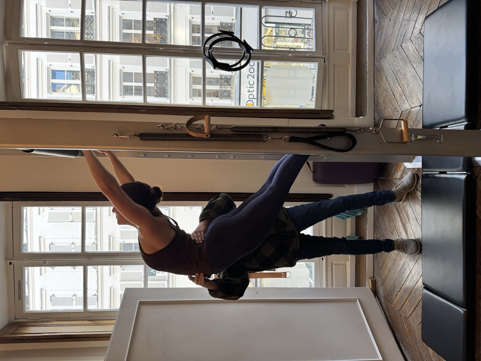 Séance de Pilates sur Cadillac